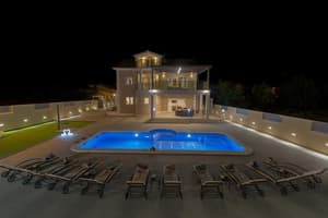 thumbnail: Exterior