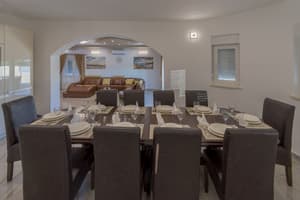 thumbnail: In-room dining