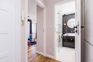 thumbnail: Interior detail