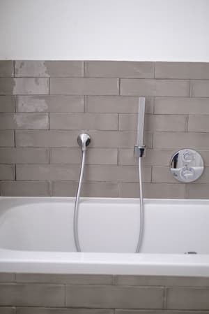 thumbnail: Deep soaking bathtub