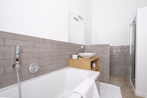 thumbnail: Deep soaking bathtub