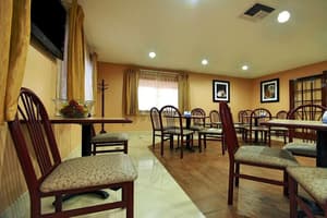 thumbnail: Breakfast area