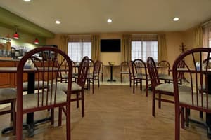 thumbnail: Breakfast area