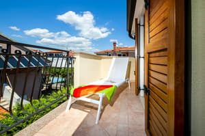 thumbnail: Balcony
