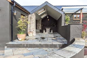 thumbnail: Exterior