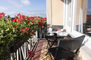 thumbnail: Balcony