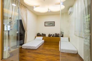 thumbnail: Interior detail