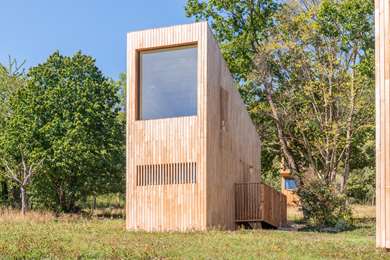 On-Site,Outdoor/Exterior,Exterior View of Building