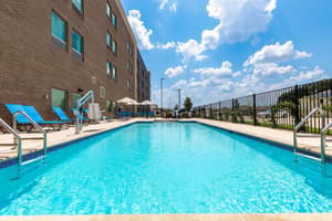 thumbnail: Pool