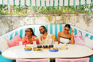 thumbnail: Outdoor dining