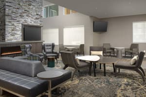 thumbnail: Lobby lounge