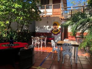 thumbnail: Outdoor dining