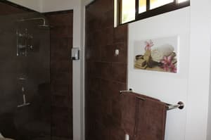 thumbnail: Bathroom shower