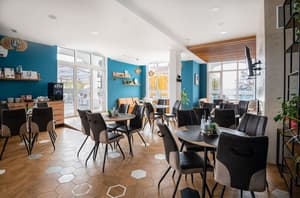 thumbnail: Restaurant