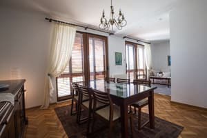 thumbnail: In-room dining