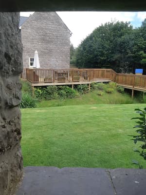 thumbnail: Property grounds