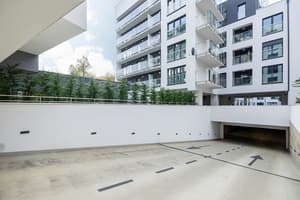 thumbnail: Exterior
