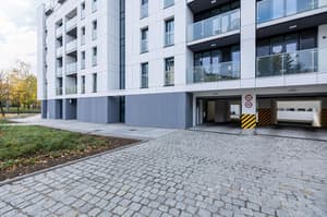 thumbnail: Parking