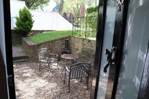 thumbnail: Exterior