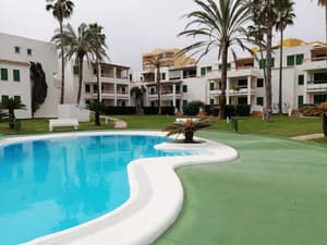 thumbnail: Pool