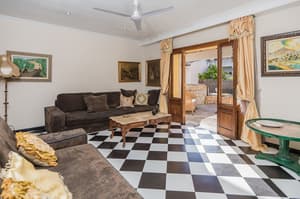 thumbnail: In-room dining