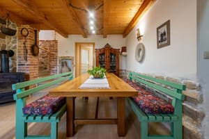 thumbnail: In-room dining
