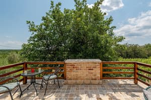 thumbnail: Balcony