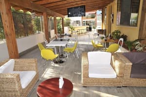 thumbnail: Outdoor dining