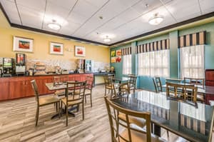 thumbnail: Breakfast area