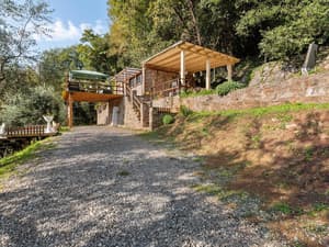 thumbnail: Exterior
