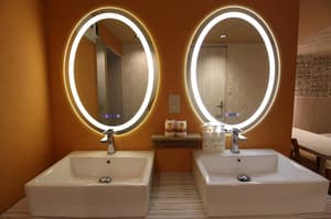 thumbnail: Bathroom amenities