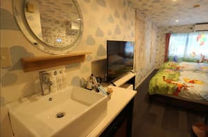 thumbnail: Room
