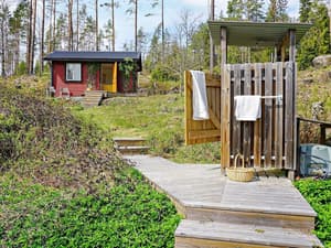 thumbnail: Exterior
