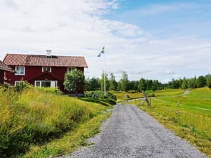 thumbnail: Exterior