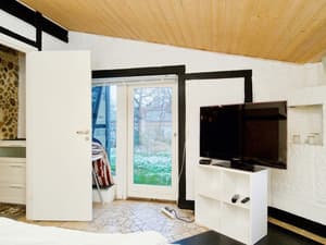 thumbnail: Interior