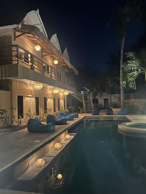 thumbnail: Exterior