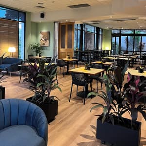 thumbnail: Restaurant
