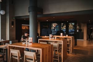 thumbnail: Restaurant