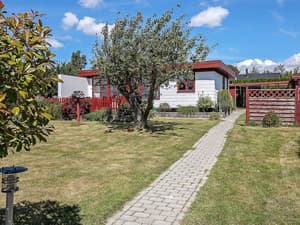 thumbnail: Exterior