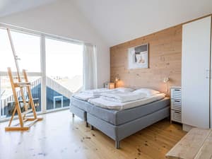 thumbnail: Interior