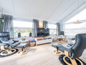 thumbnail: Interior