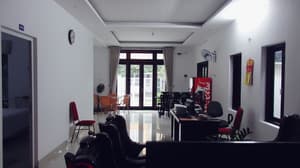 thumbnail: Lobby sitting area