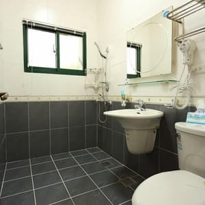 thumbnail: Bathroom sink
