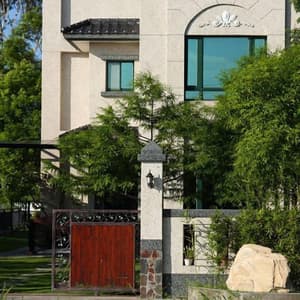 thumbnail: Exterior
