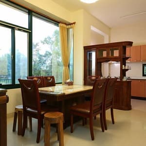 thumbnail: Breakfast area