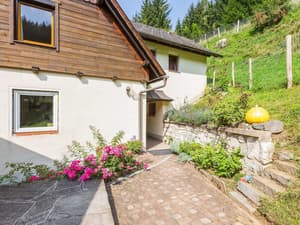 thumbnail: Exterior