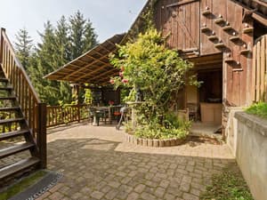thumbnail: Exterior