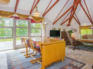 thumbnail: Interior