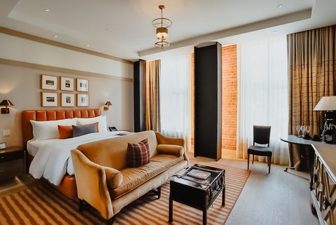 Courtyard Deluxe Suite