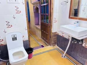 thumbnail: Bathroom